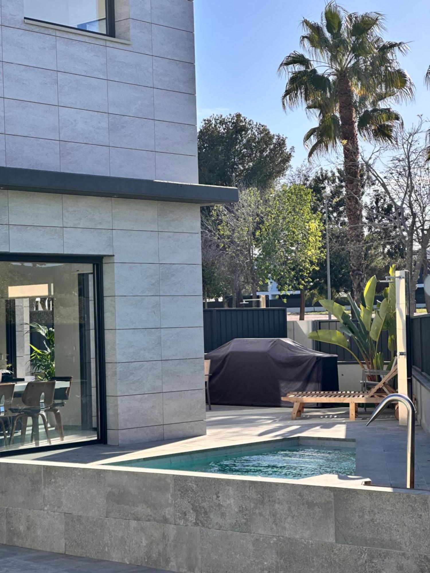 Shome Vilanova i la Geltrú Exteriör bild